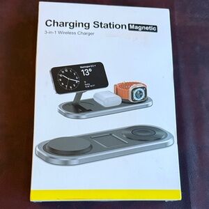 3-in-1 Wireless Charging Station
